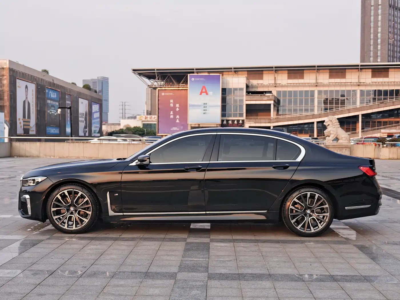 BMW 7 SERIES
