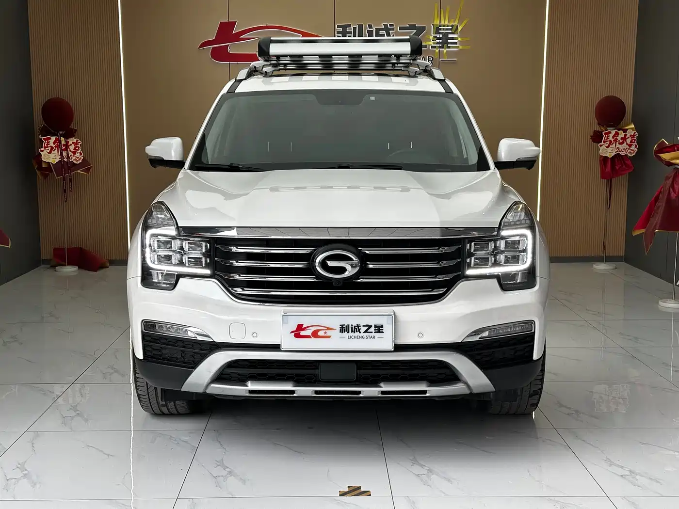 GAC Trumpchi Trumpchi GS8 2017 320T 2WD Luxury Smart Connect (7-seater) фото 2