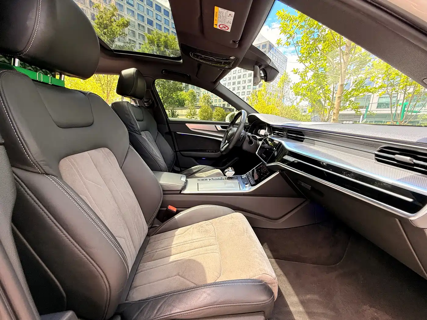 Photo 7 - Audi A6L