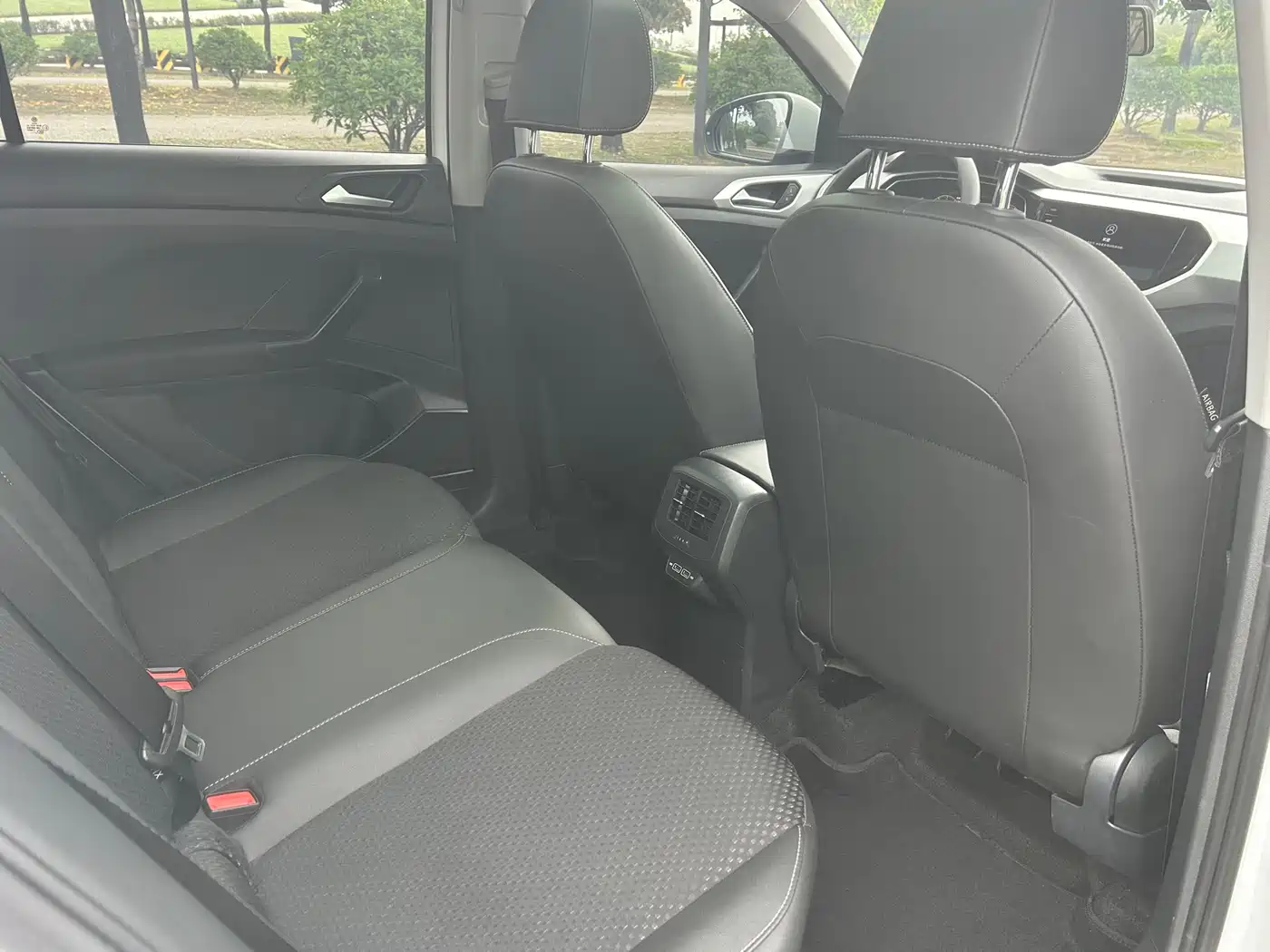 VOLKSWAGEN EXPLORING THE SHADOW