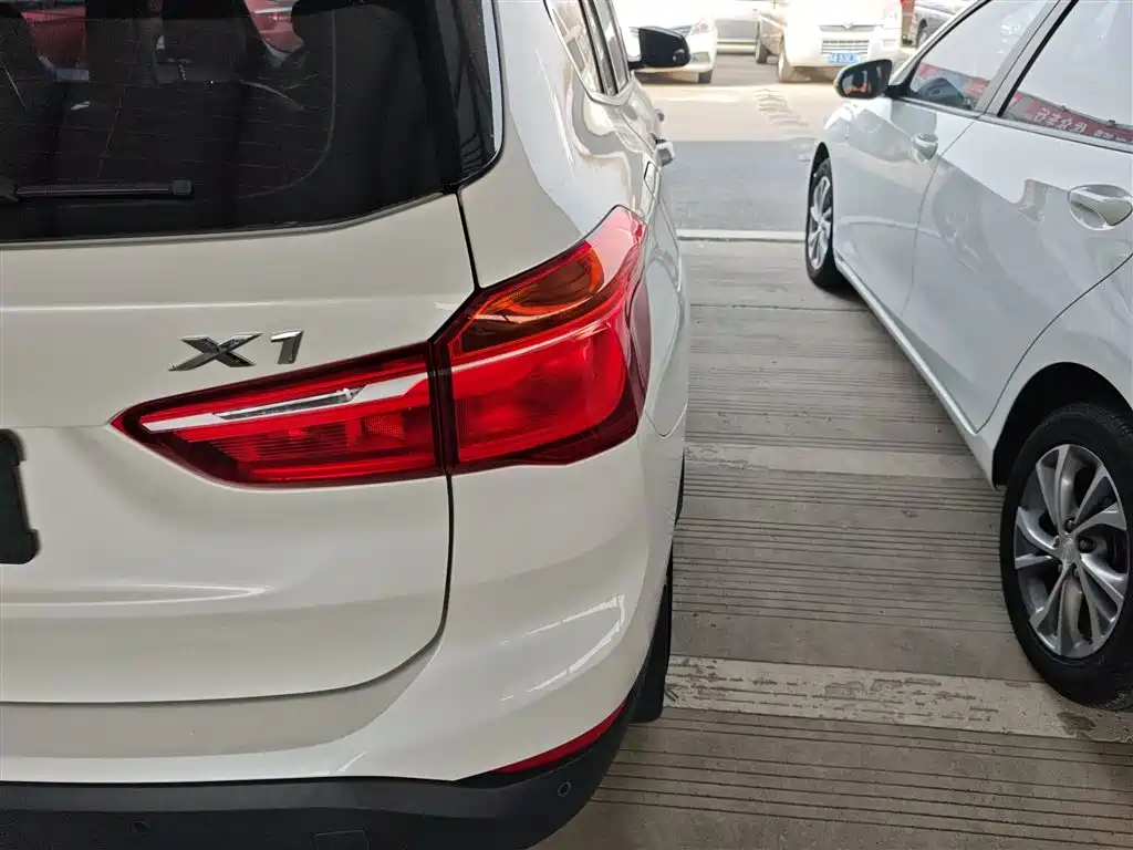 BMW X1 2016 xDrive20Li Luxury Model фото 8