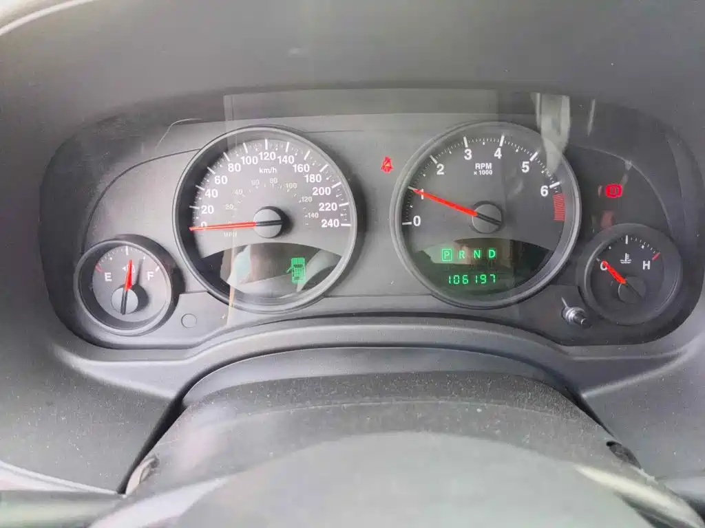 Photo 15 - Jeep Compass (Import)