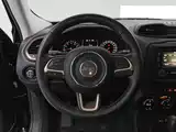 Photo 15 - Jeep Renegade