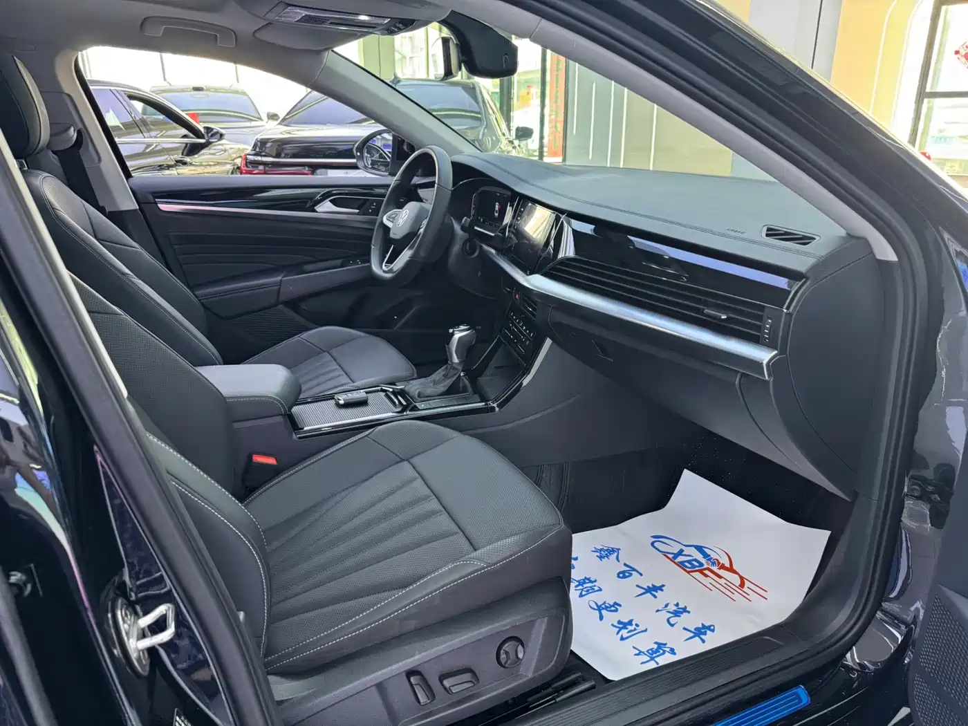 Volkswagen Passat 2025 Outstanding 330TSI Starlight Elite Edition фото 6