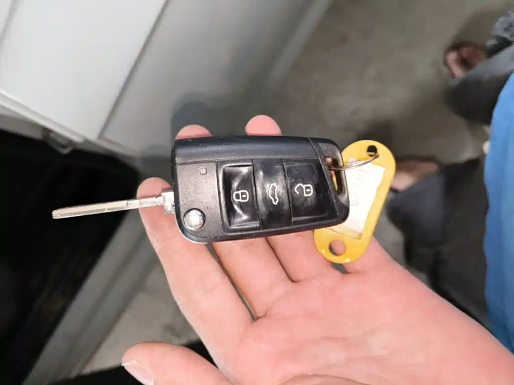 VOLKSWAGEN POLO