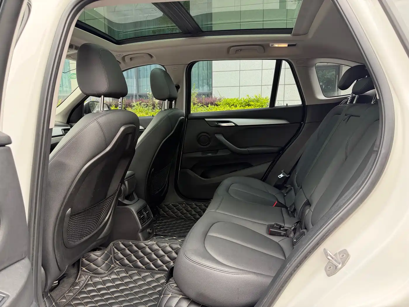 BMW X1 2018 sDrive20Li Leading Model фото 9