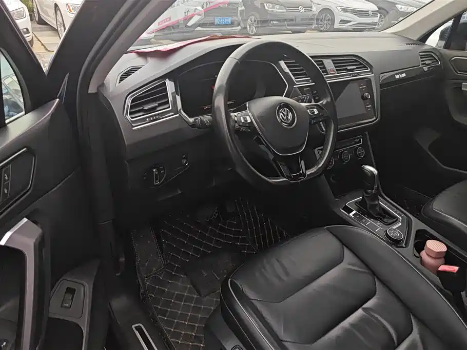 Volkswagen Tiguan 2018 330TSI 4WD Innovation Edition фото 12