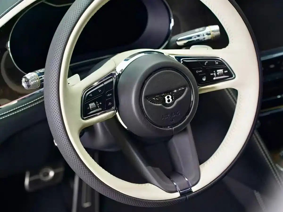 BENTLEY FLYING SPUR PLUG IN HYBRID