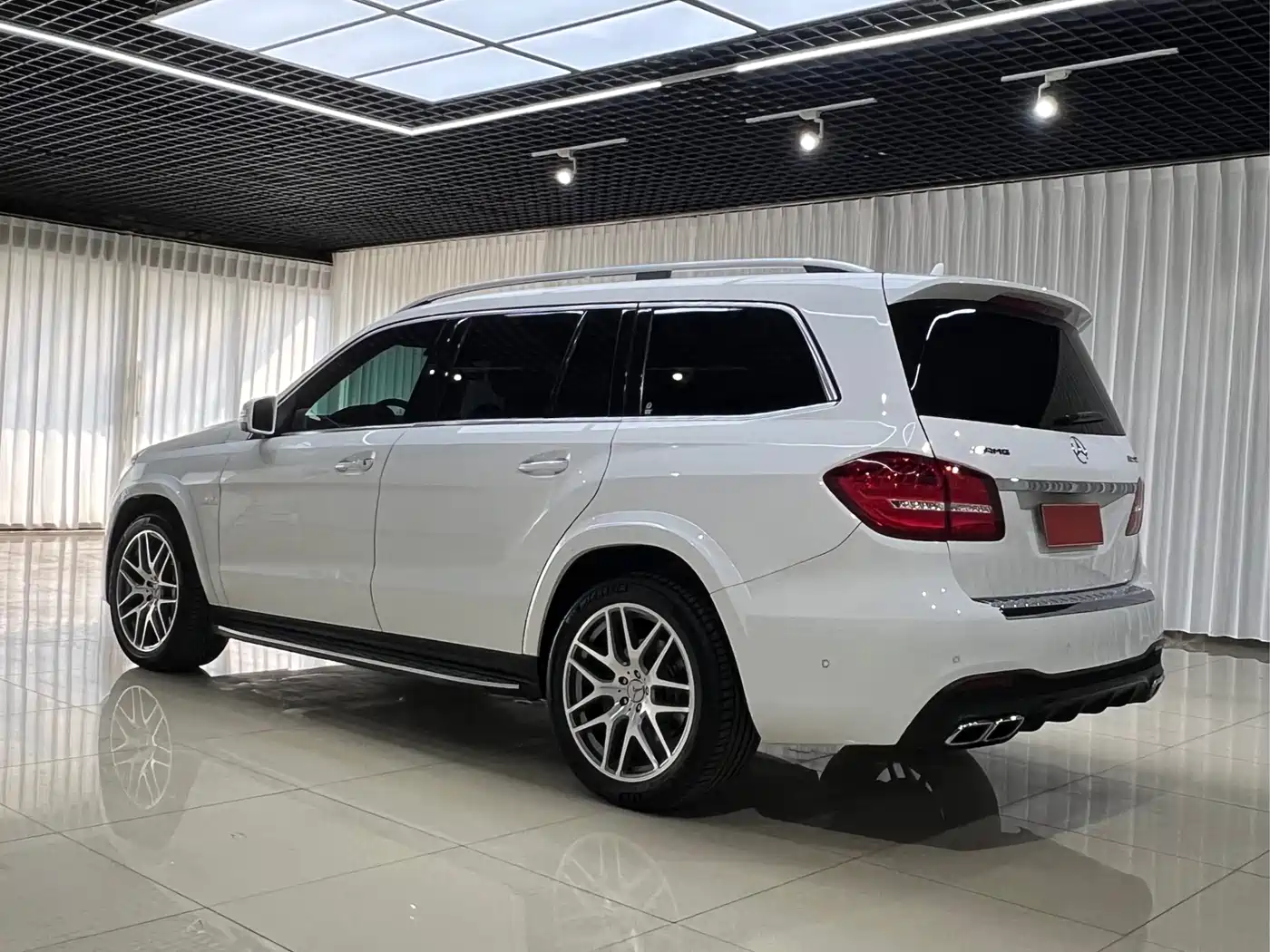 Mercedes-Benz GLS AMG 2017 AMG GLS 63 4MATIC фото 4