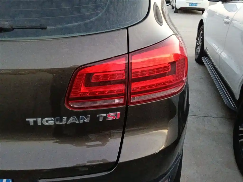 Volkswagen Tiguan 2015 1.8TSI Automatic 2WD Trendline фото 24