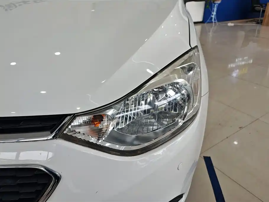 Chevrolet Sail 2018 Sail 3 1.3L AMT Ideal фото 5