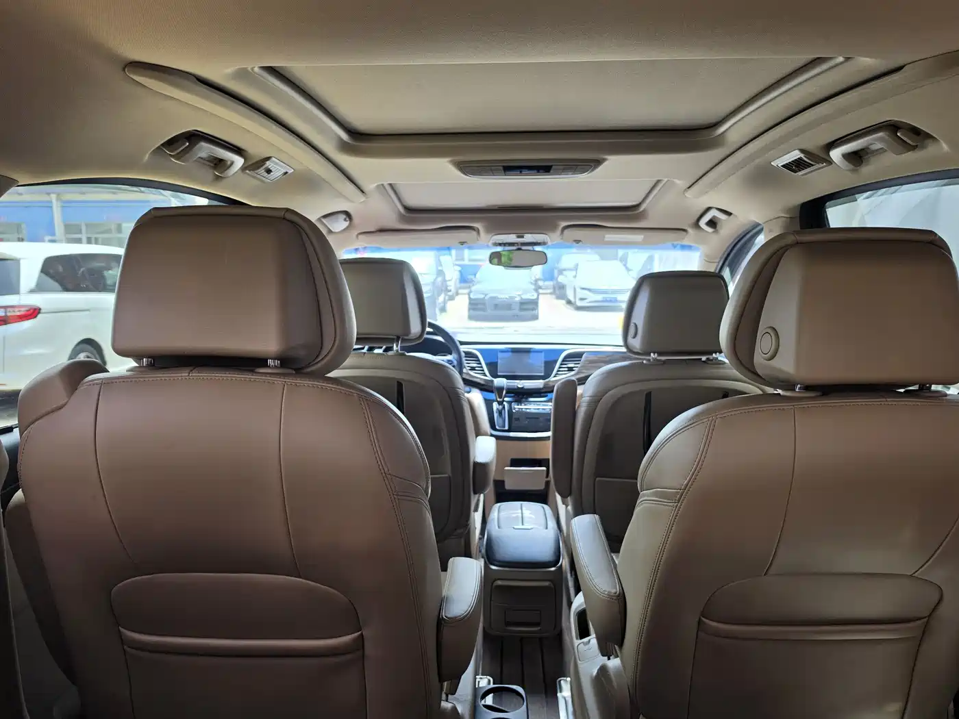Buick GL8 2017 ES 28T Luxury China V фото 12