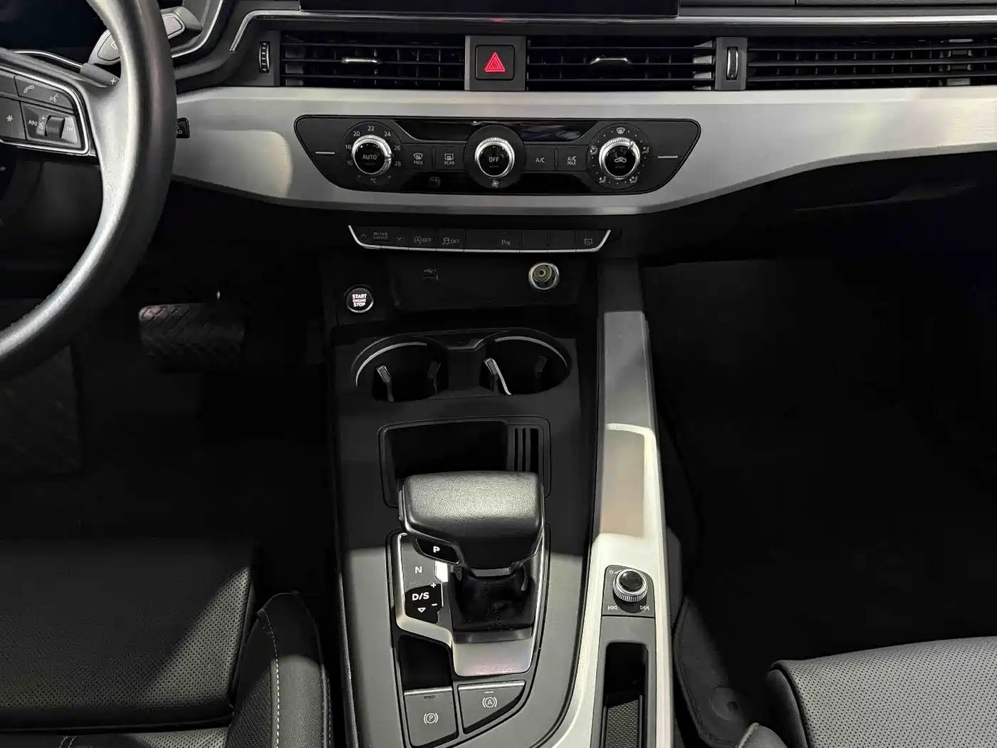 Audi A4L 2023 40 TFSI Fashion Dynamic фото 6