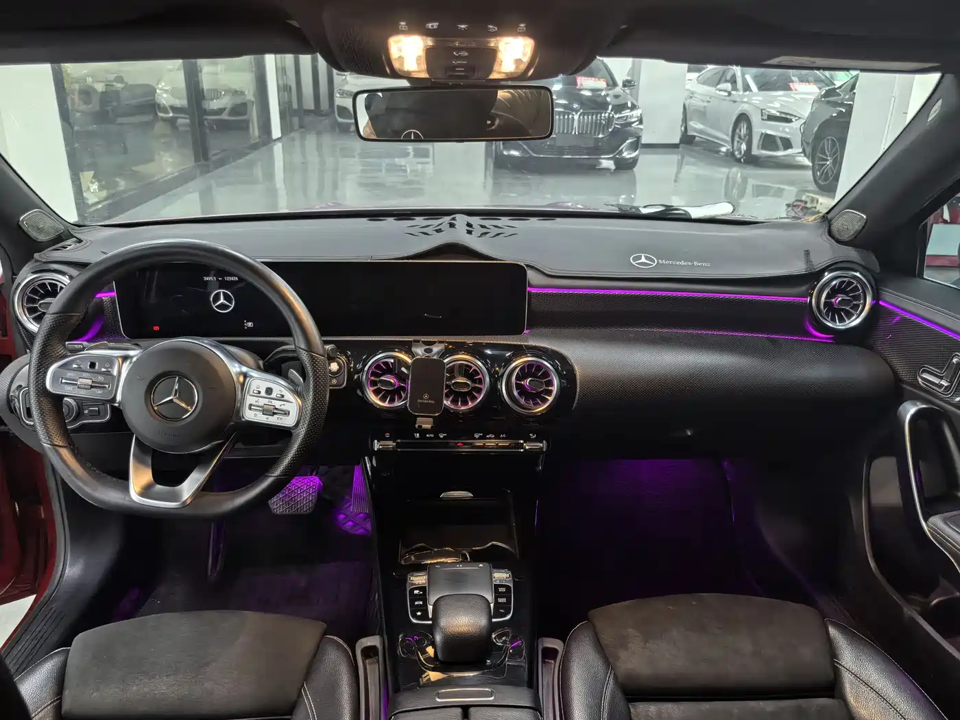 Mercedes-Benz A-Class 2019 A 200 L Sport Sedan фото 10