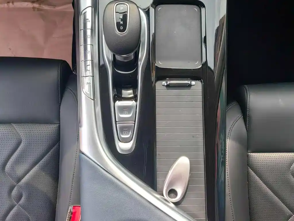 Voyah Auto VOYAH FREE 2021 2021 AWD Standard Range Extender Exclusive Luxury Package