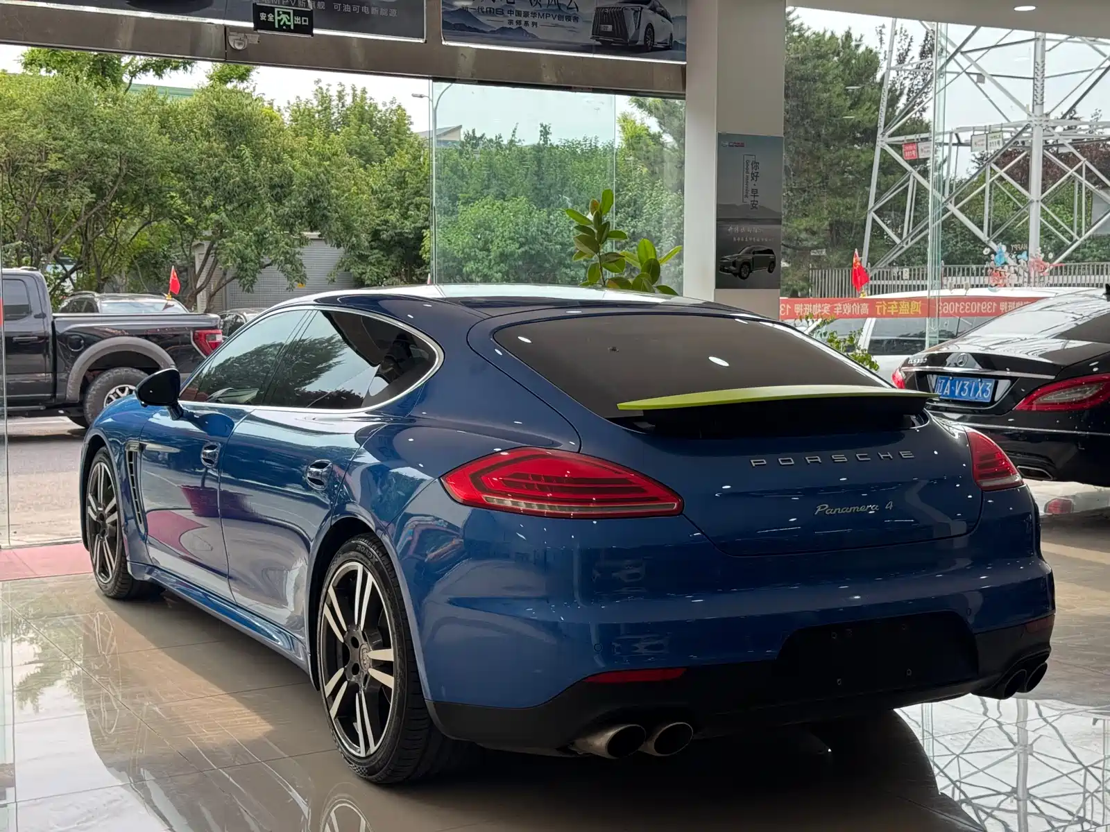 صورة 7 - Porsche Panamera