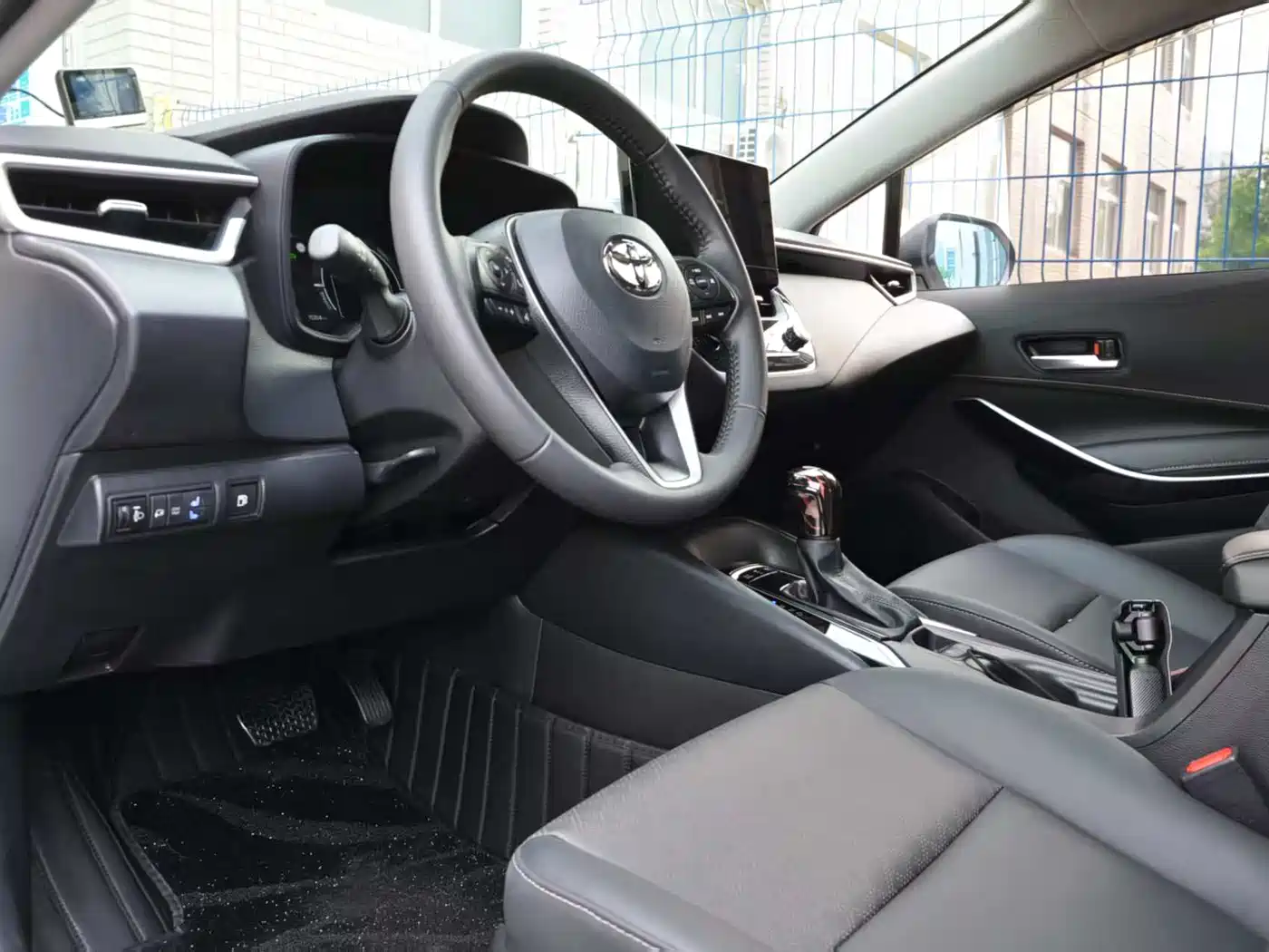 Toyota Corolla 2024 Model 1.8L Smart Hybrid Elite Edition фото 8