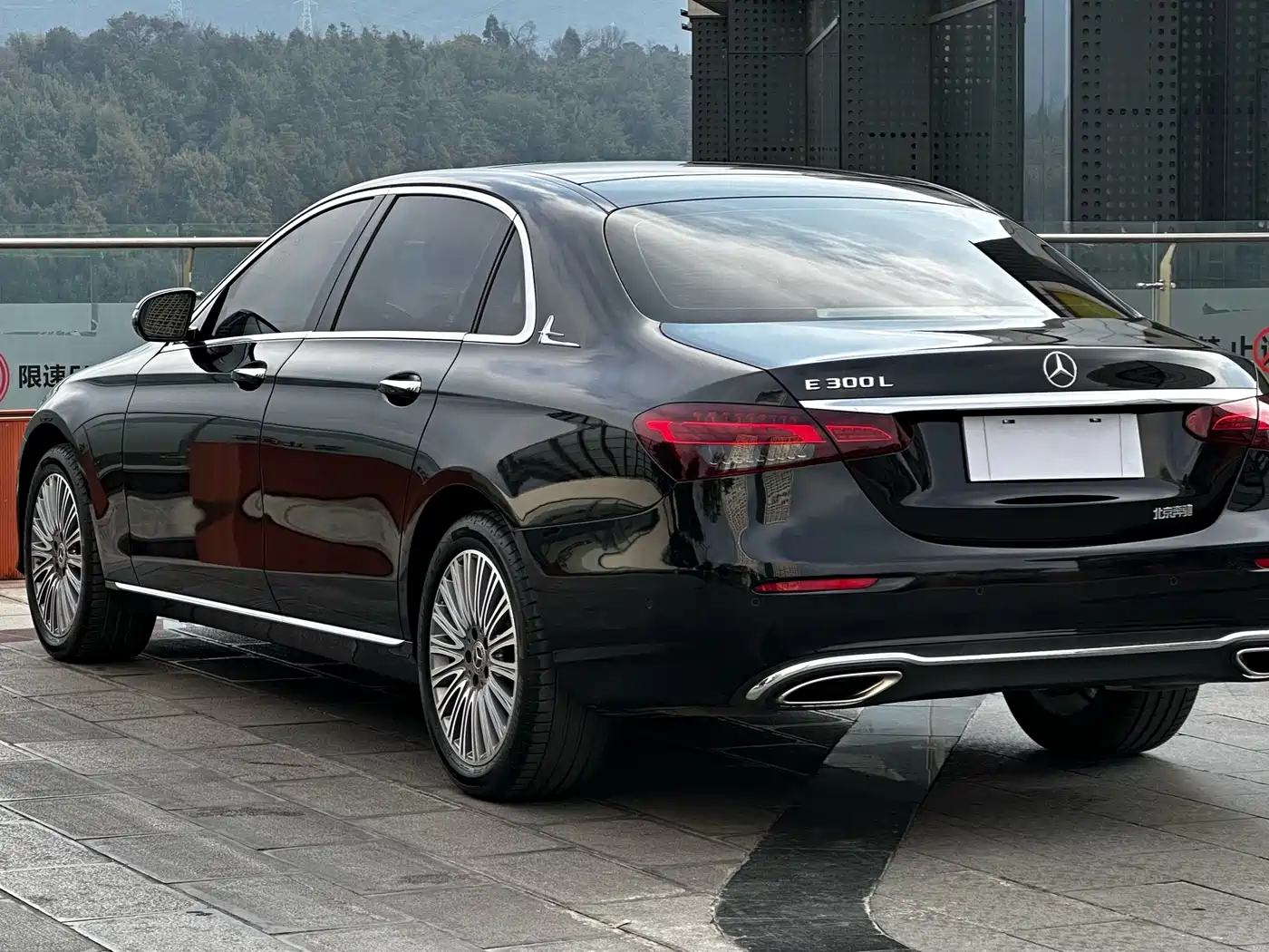 Mercedes-Benz E-Class 2022 Facelift E 300 L Sport Fashion Style фото 9