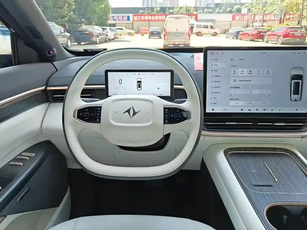 Dongfeng Yipai eπ008 2024 2024 636Max Pure Electric 6-Seater