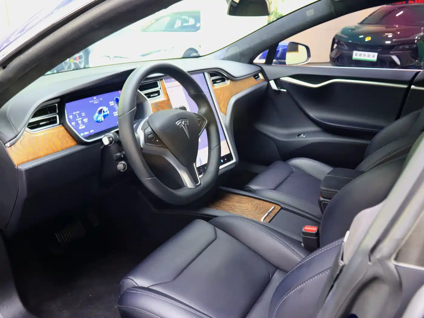 TESLA MODEL S