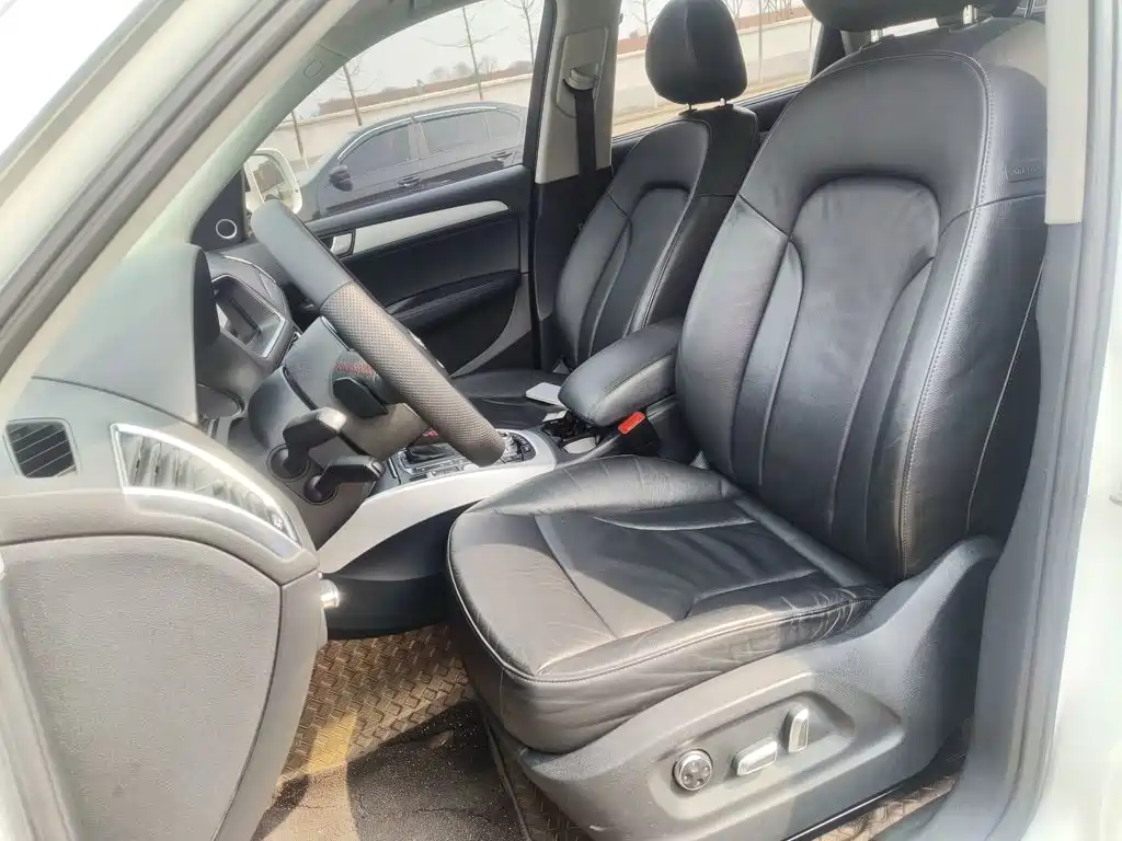 Audi Q5 (Import) 2015 2013 45 TFSI quattro Sport