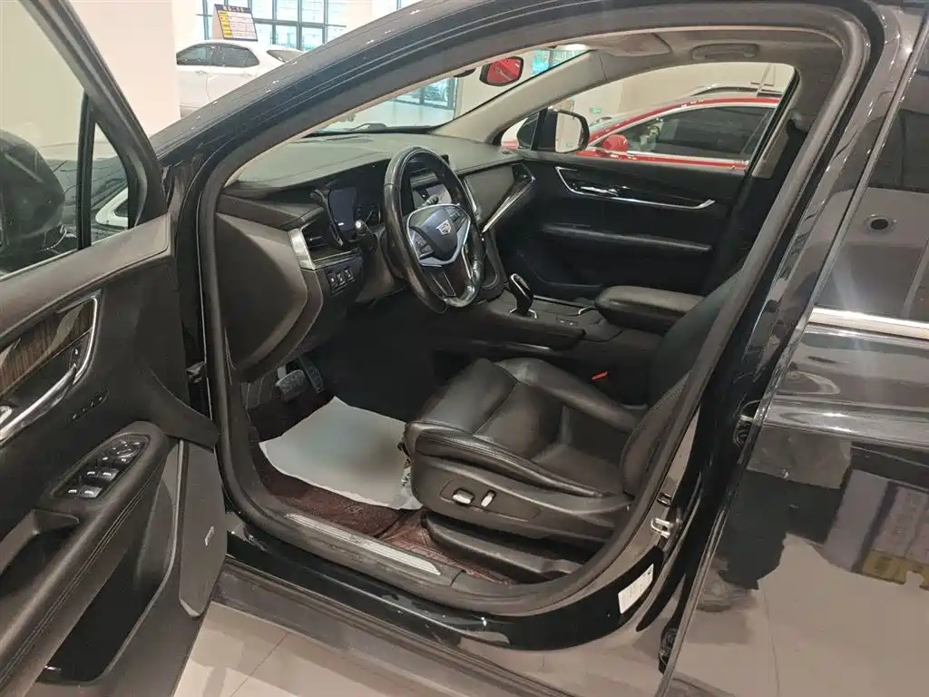 Cadillac XT5 2018 25T Luxury фото 13