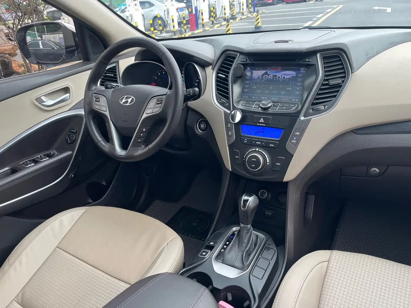 Hyundai Santa Fe 2014 2013 Model 2.4L Automatic 2WD Smart