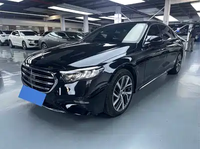 Mercedes-Benz E