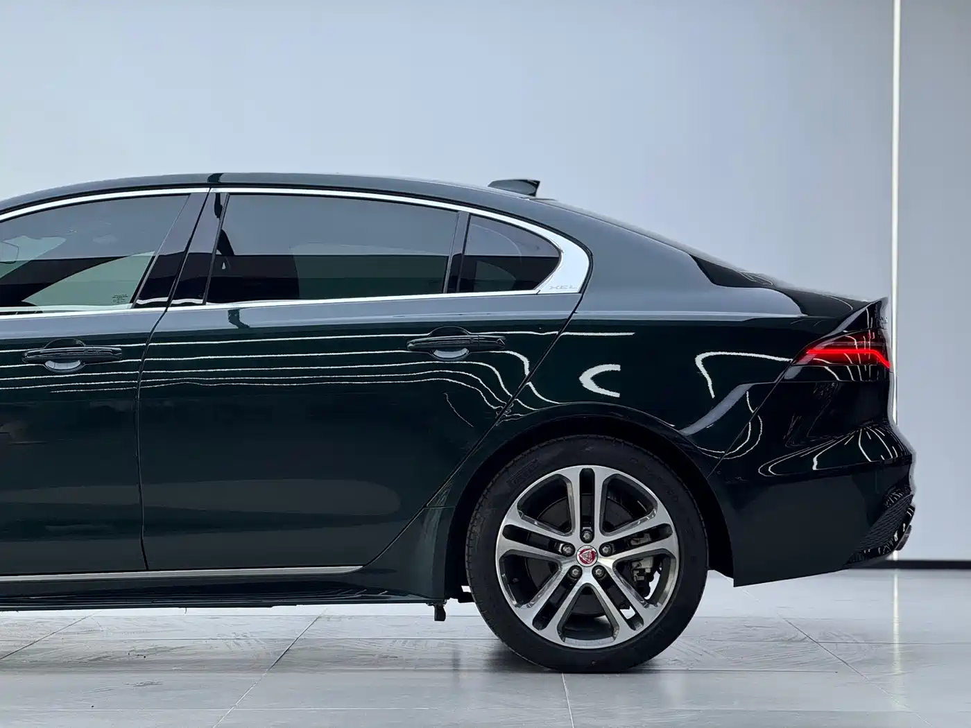 Jaguar XEL 2023 2023 2.0T 250PS R-DYNAMIC S Progressive Sport