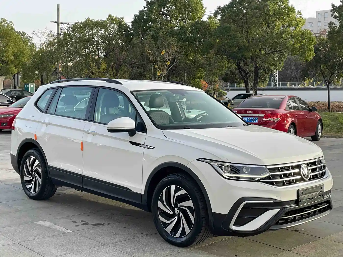 Volkswagen Tiguan L 2022 330TSI Automatic 2WD Comfort Edition фото 3