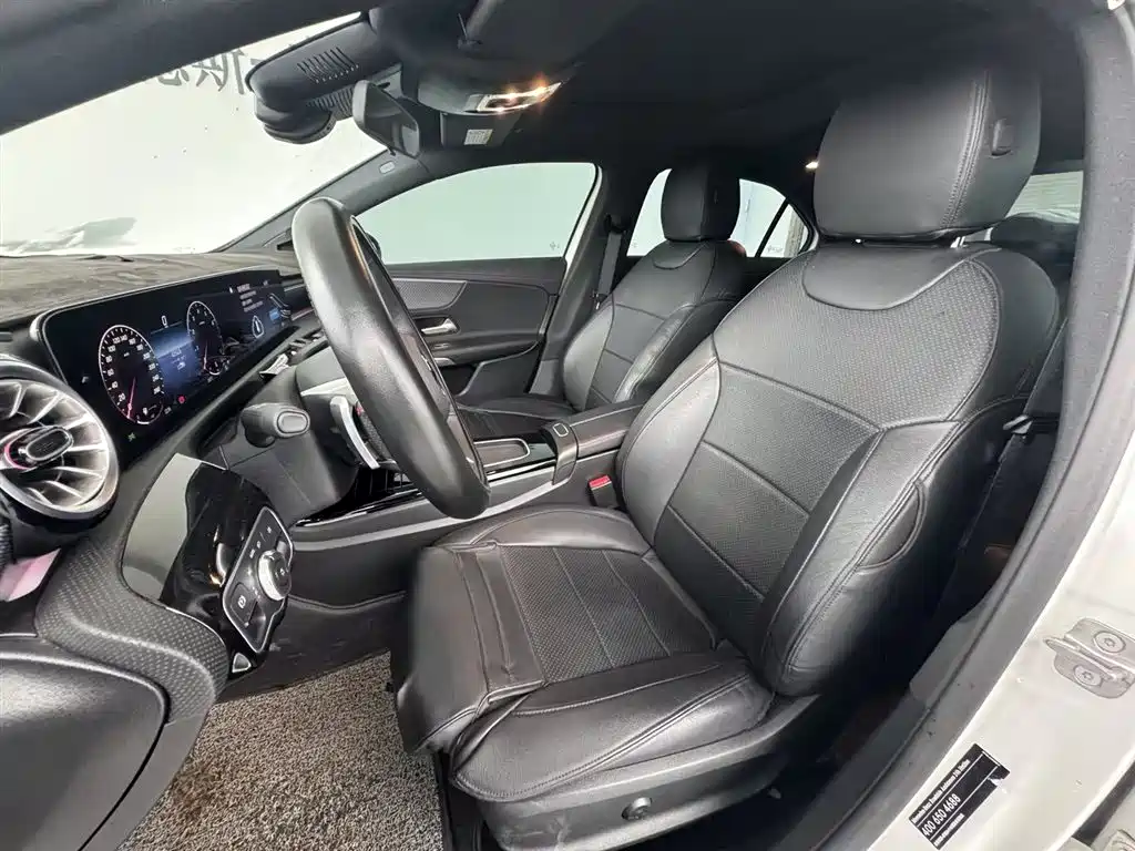 Mercedes-Benz A-Class 2025 A 200 L Fashion Edition фото 12