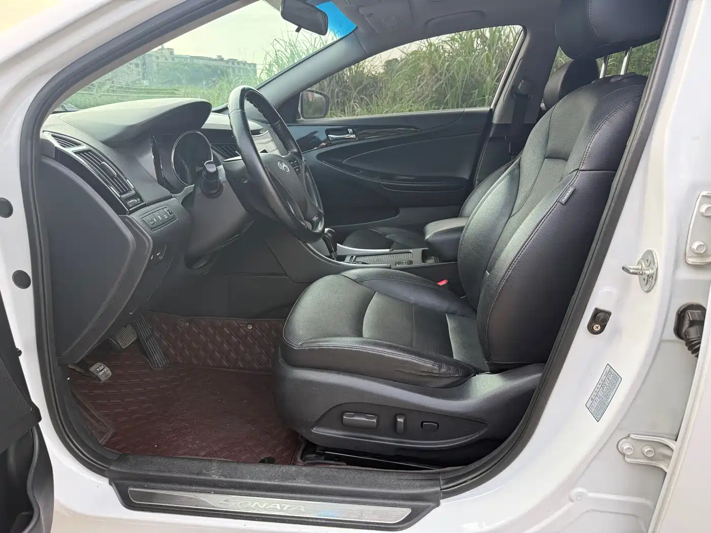 Hyundai Sonata 2014 2.4L Automatic Leading Edition China IV фото 9