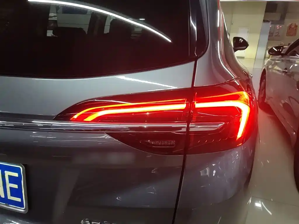 Buick Envision Plus 2021 Envision Plus 652T 5-seater AWD Luxury фото 8