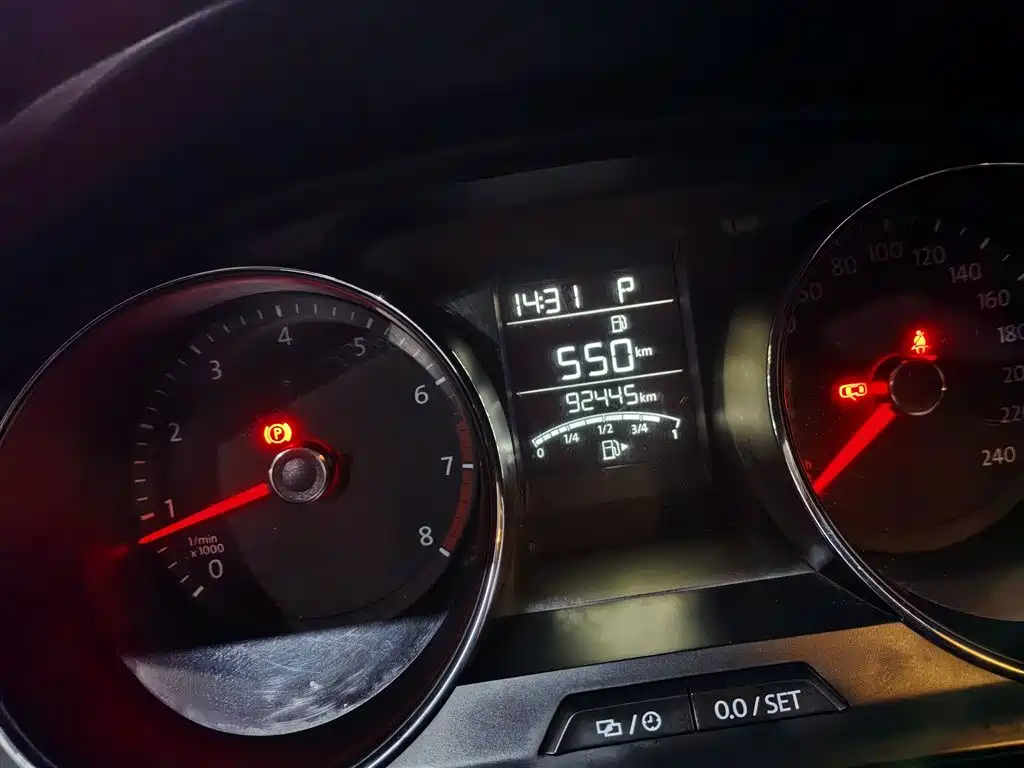 Volkswagen Bora 2018 1.5L Automatic Fashion фото 5