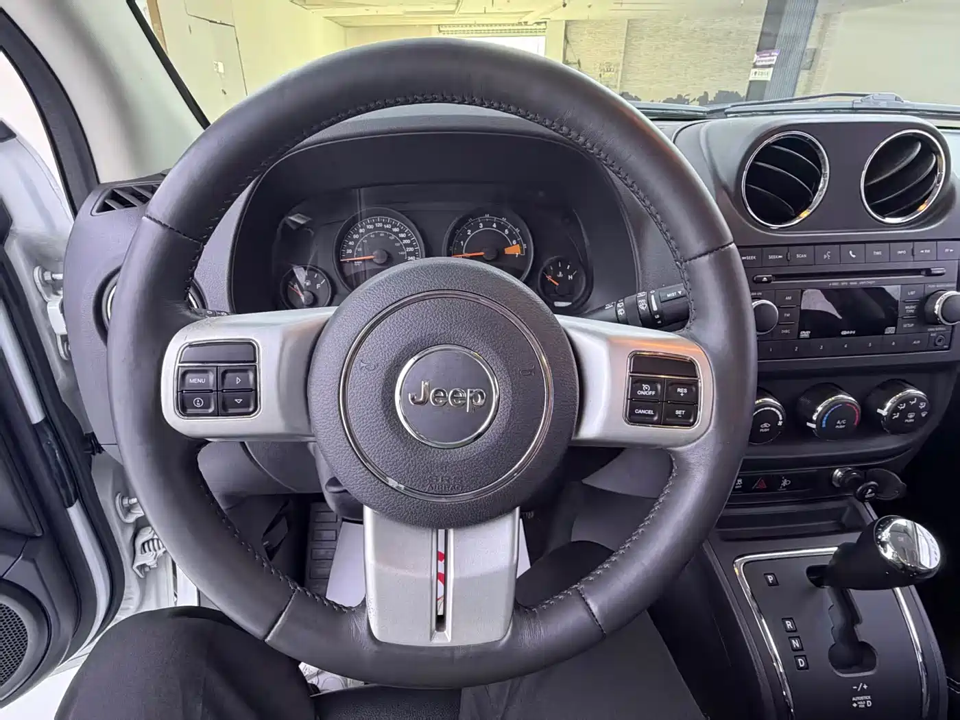Jeep Compass (Import) 2015 2015 2.0L 2WD Sport