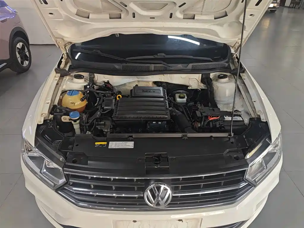 Volkswagen Bora 2018 1.5L Automatic Fashion фото 11