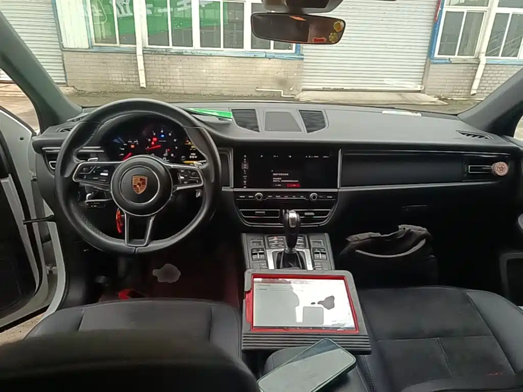 Porsche Macan 2018 Macan 2.0T фото 10