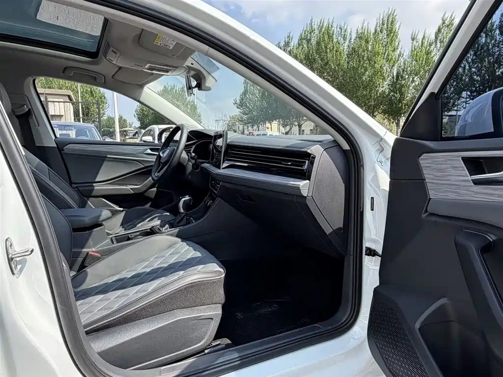 Volkswagen Sagitar 2024 300TSI DSG Surpass Edition фото 12