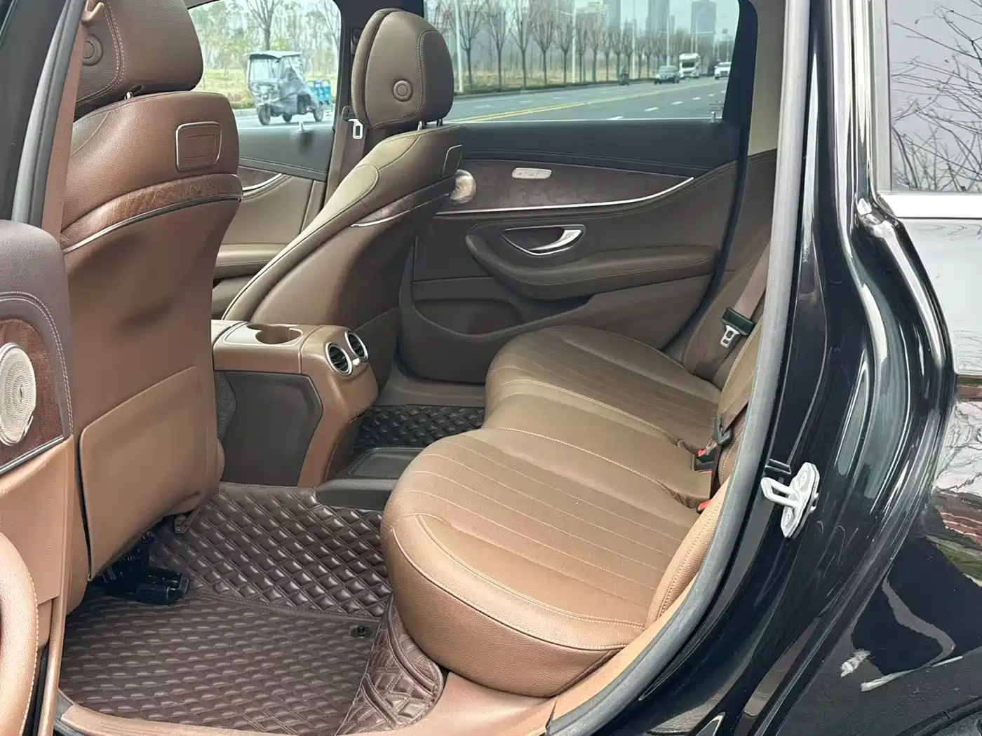 Mercedes-Benz E-Class 2019 Facelift E 300 L Fashion фото 8