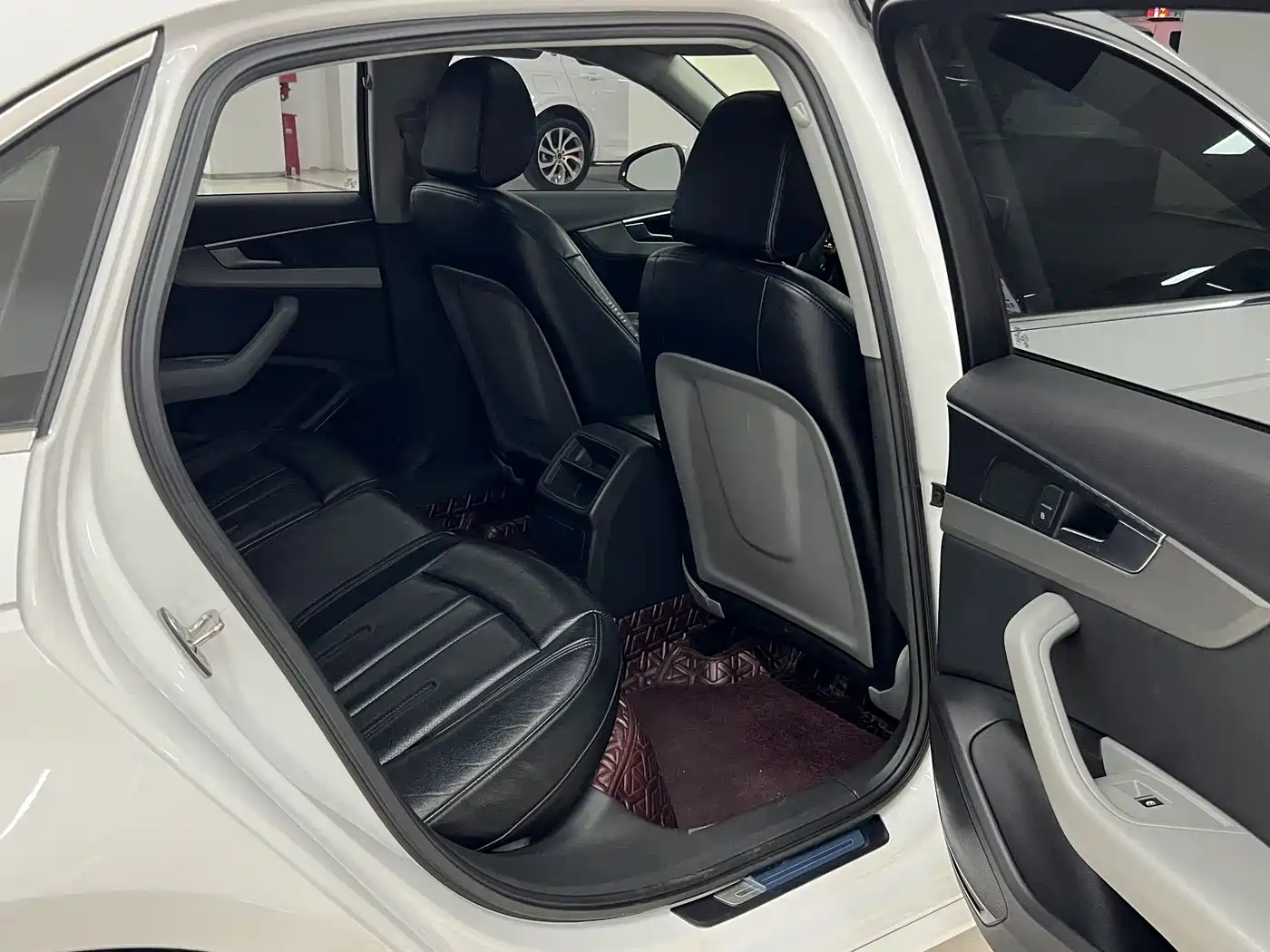 Audi A4L 2018 30th Anniversary 40 TFSI Progressive фото 12