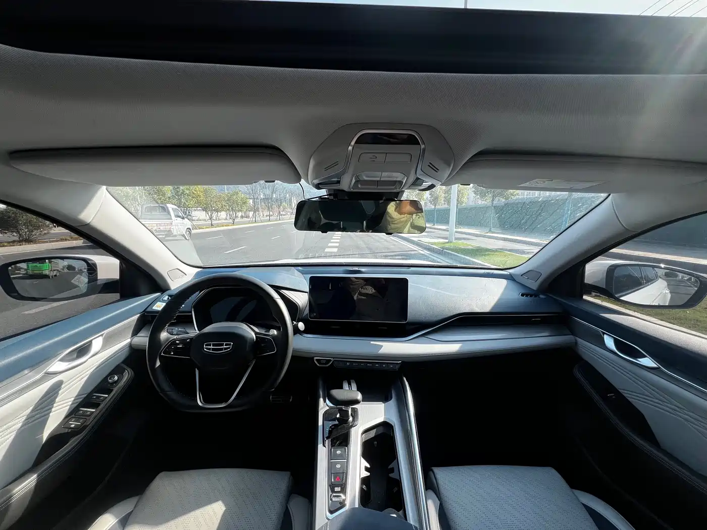 GEELY AUTOMOBILE XINGRUI