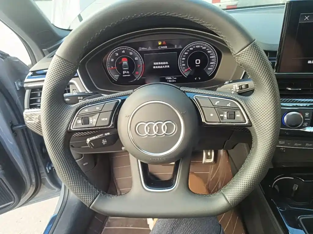Audi A4L 2025 2024 45 TFSI quattro Premium Dynamic