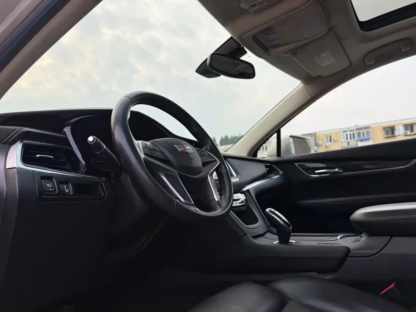 Cadillac XT5 2016 2016 28T AWD Luxury Model
