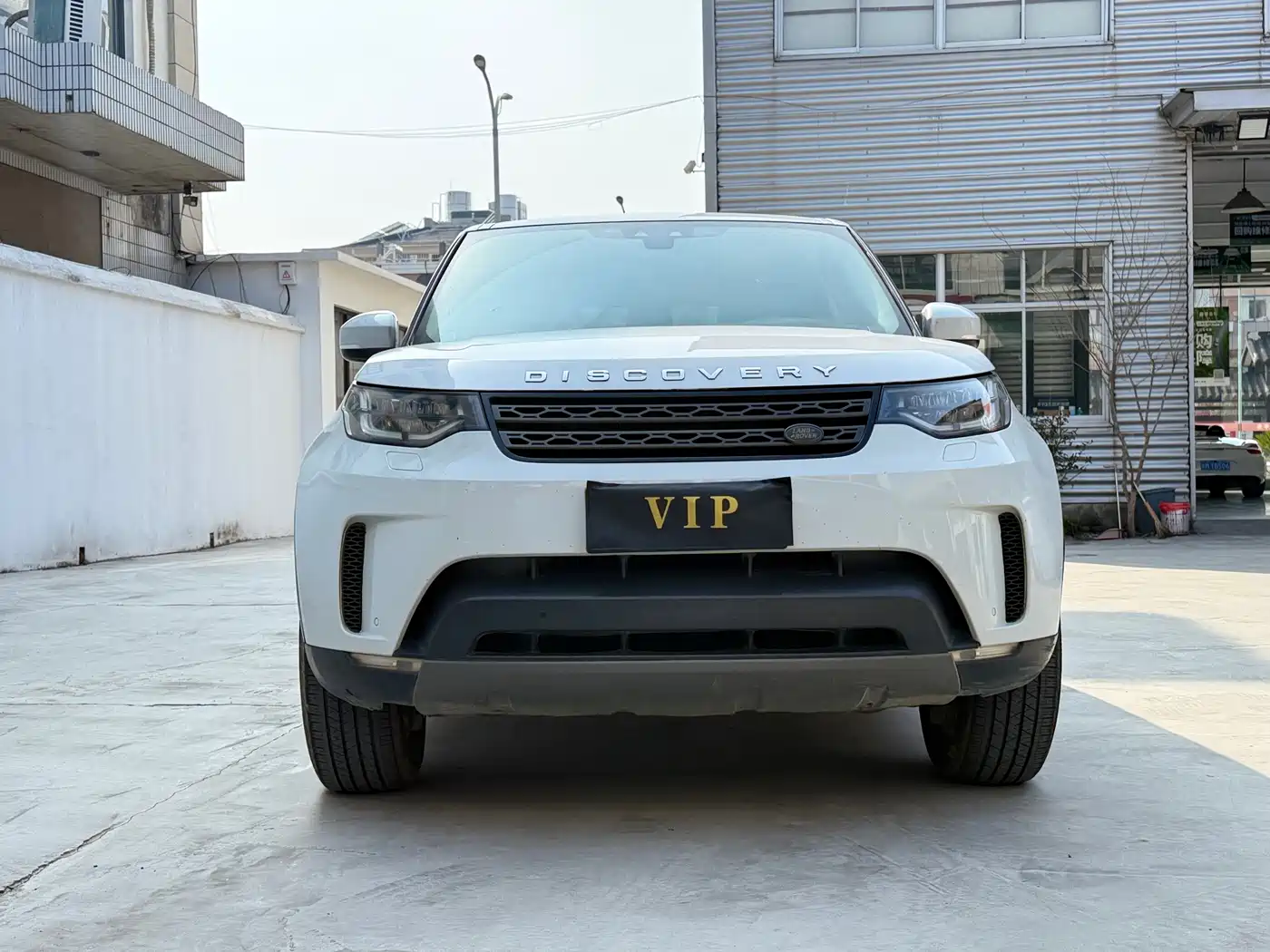 Land Rover Discovery 2017 3.0 SC V6 SE фото 2