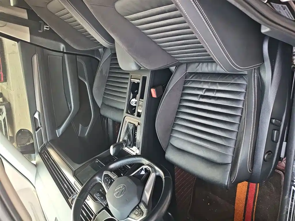 Volkswagen Magotan 2020 330TSI DSG Leading фото 15