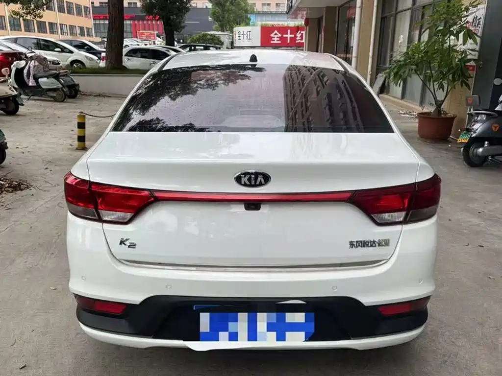 Kia K2 2017 2017 Sedan 1.4L AT GLS