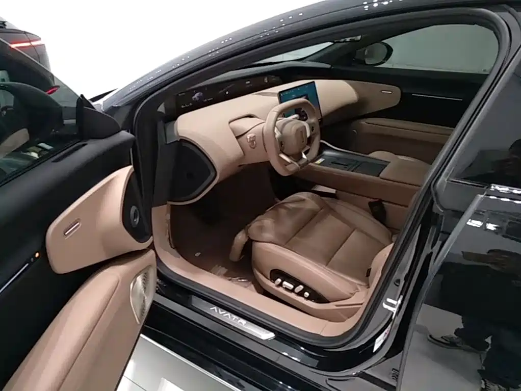 Avatr 12 2025 Facelift Ultra EV AWD фото 12