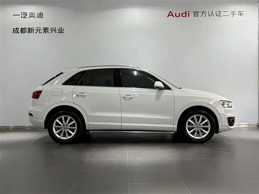 Фото 3 - Audi Q3 (Import)