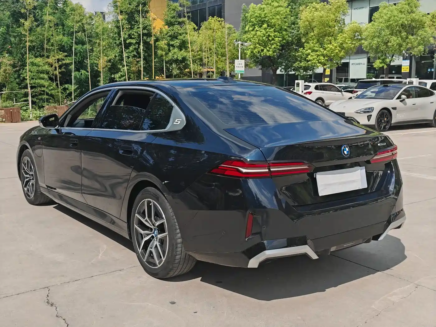 BMW i5 2024 2024 eDrive 35L M Sport Package