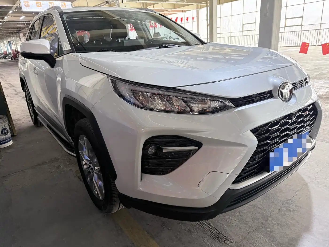 Toyota Wildlander 2023 2.0L CVT FWD Luxury PLUS фото 2